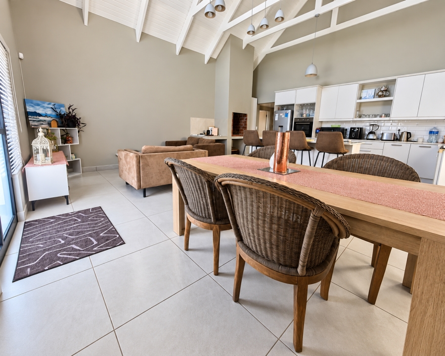 3 Bedroom Property for Sale in Brittania Beach Estate Western Cape